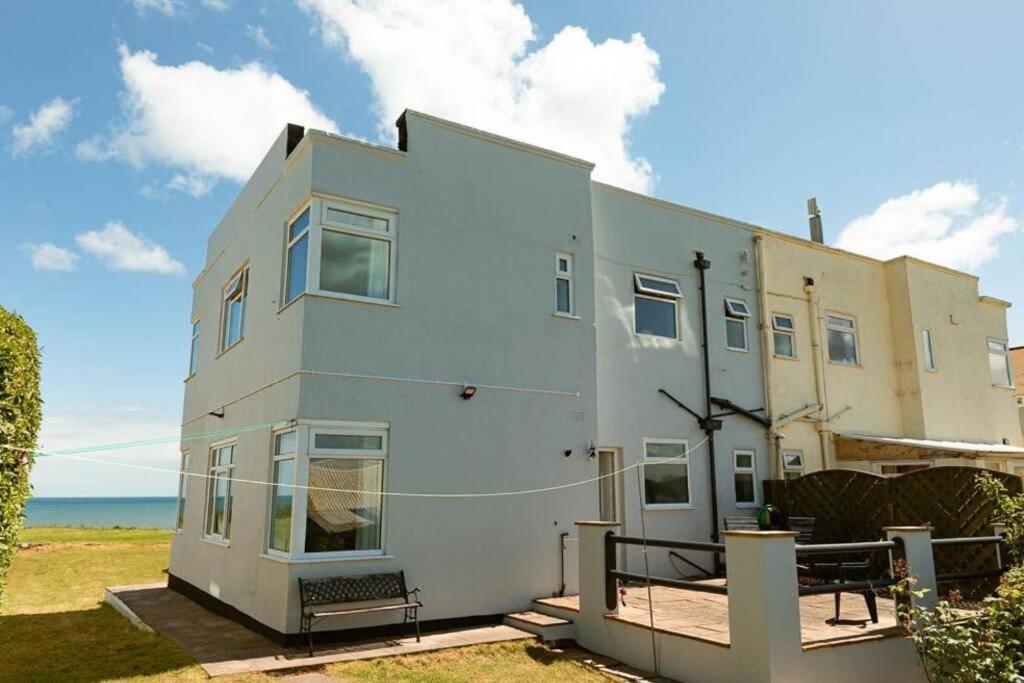 Beachfront Apartment - Ground Floor Apartment With Sea Views, Next To The Beach, Bridlington, North Yorkshire Bessingby Extérieur photo